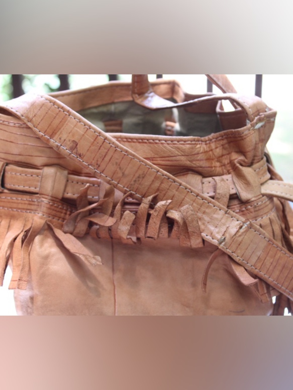 Vintage Moroccan leather bucket bag - Picture 4 of 11